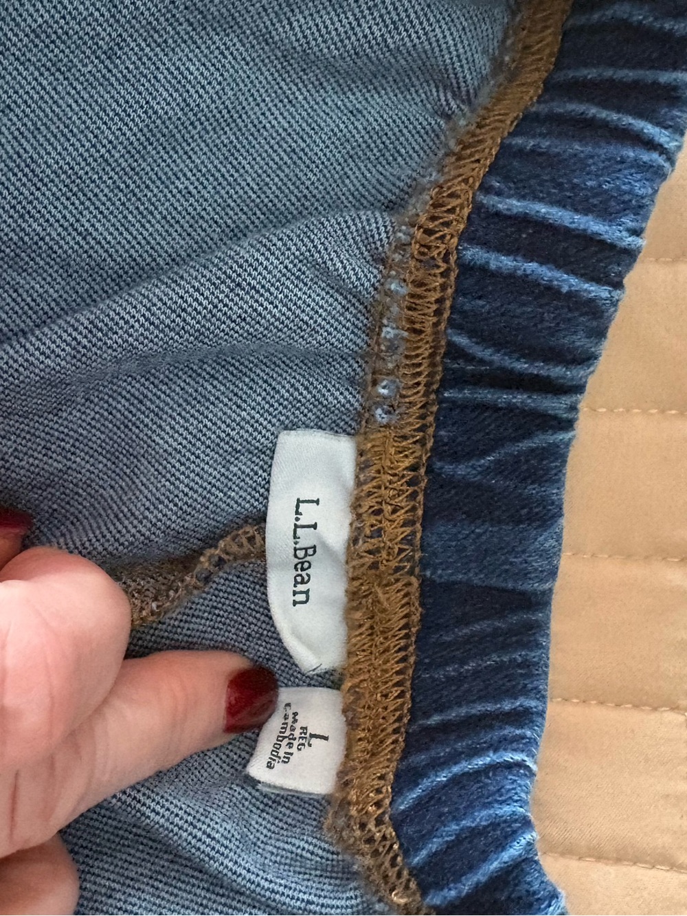 L.L. Bean Relaxed Elastic-Waist Jeans in Indigo Blue - Picture 3 of 3